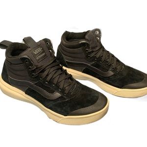 (Like new) Vans ultra range hi peat